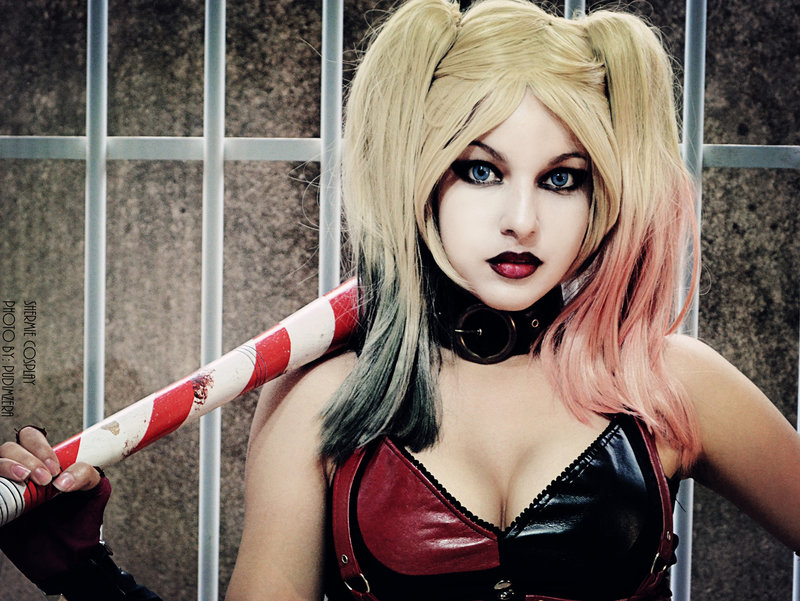 Harley Quinn Cosplay by Shermie